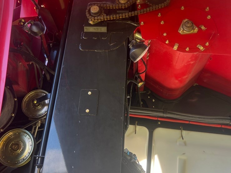 2023-case-ih-8250-image-25