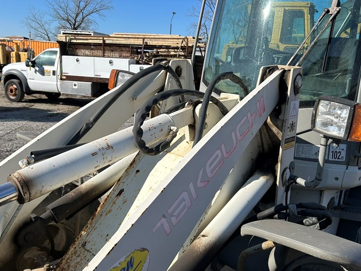 takeuchi-tw80-image-27