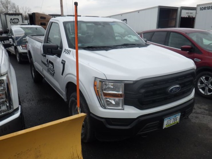 2021-ford-f150-xl-image-3