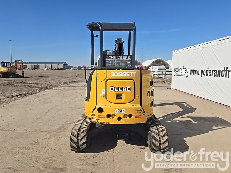 2020-deere-35g-image-4
