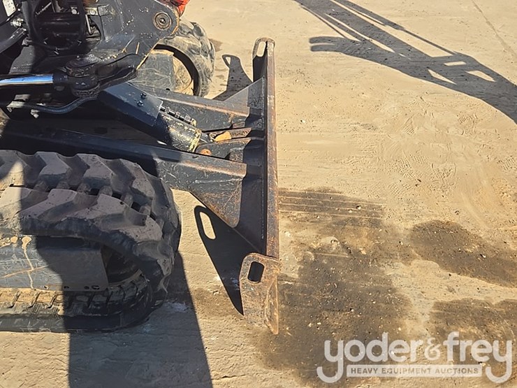 2022-kubota-u25-image-17