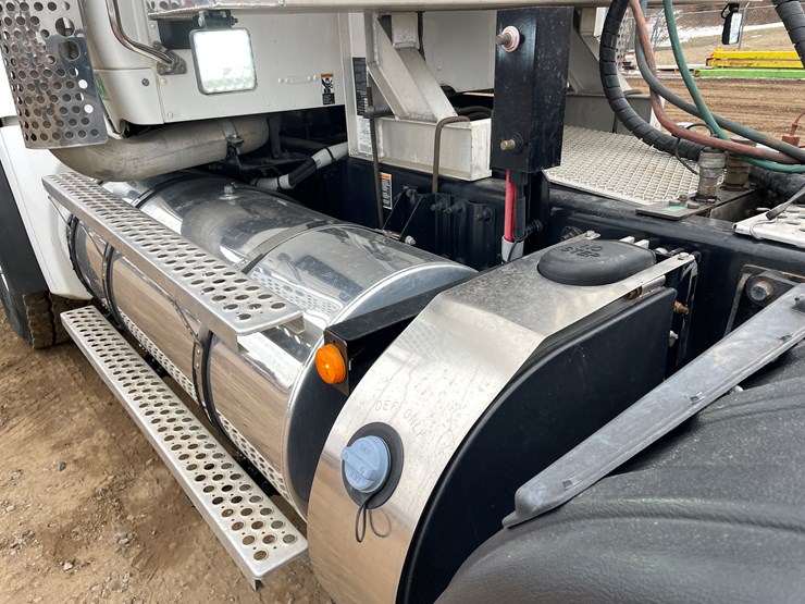 2019-kenworth-t880-image-33