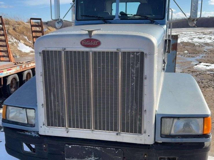 1990-peterbilt-377-image-2