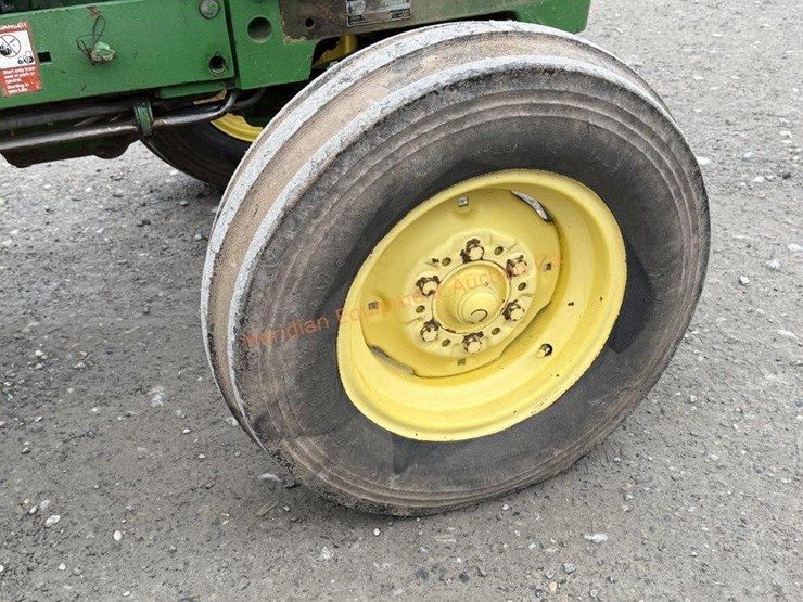 john-deere-2040-image-17