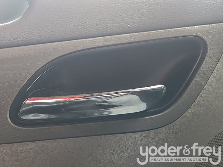 2019-peterbilt-579-image-61