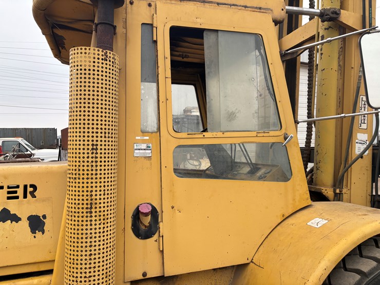 #2302-•-hyster-275-forklift-image-23