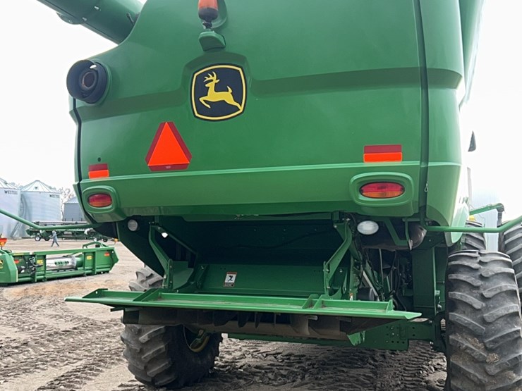 2014-john-deere-s680-image-60