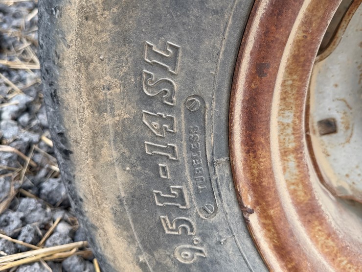 #40977-•-30'-header-trailer-image-5