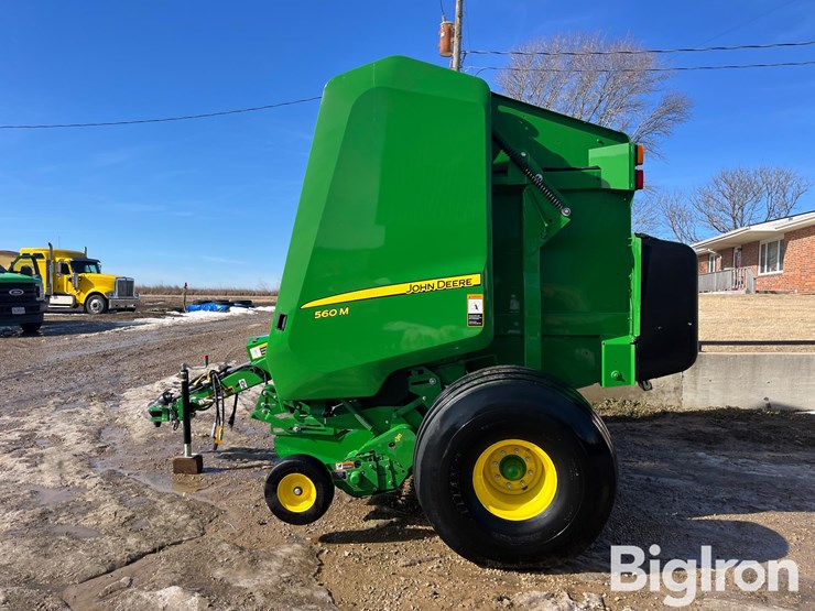 2021-john-deere-560m-image-8