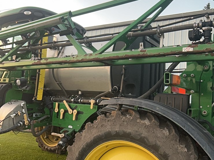 2014-john-deere-r4030-image-19