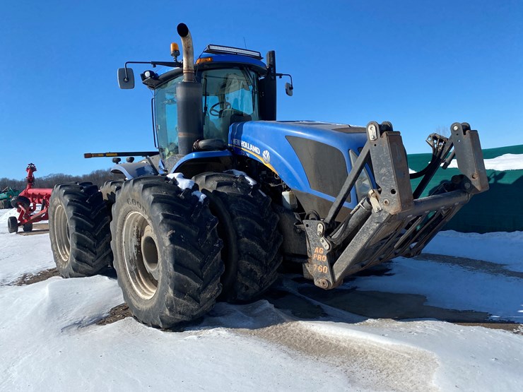 2011-new-holland-390-image-3