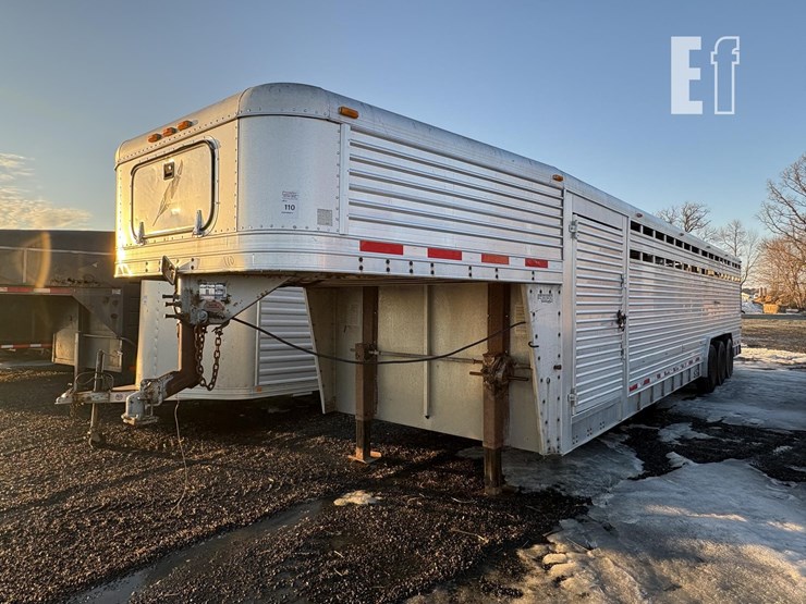 2001-featherlite-32-ft-image-1