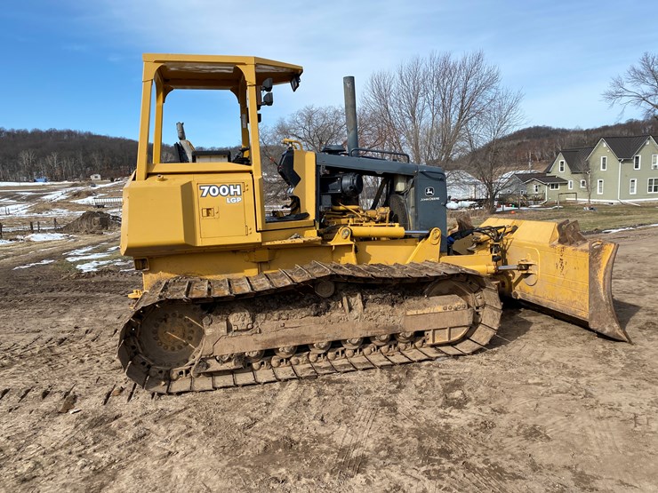 2004-deere-700h-lgp-image-7