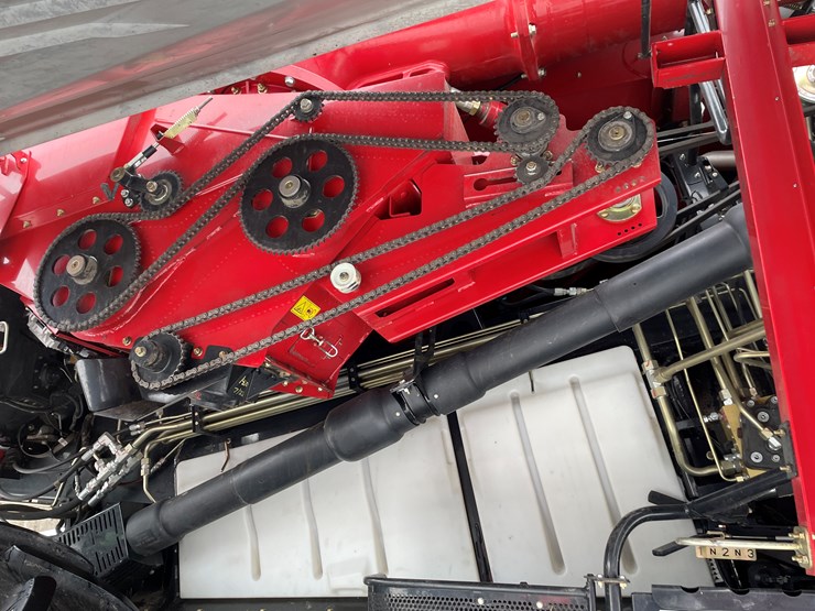 2017-case-ih-7240-image-47