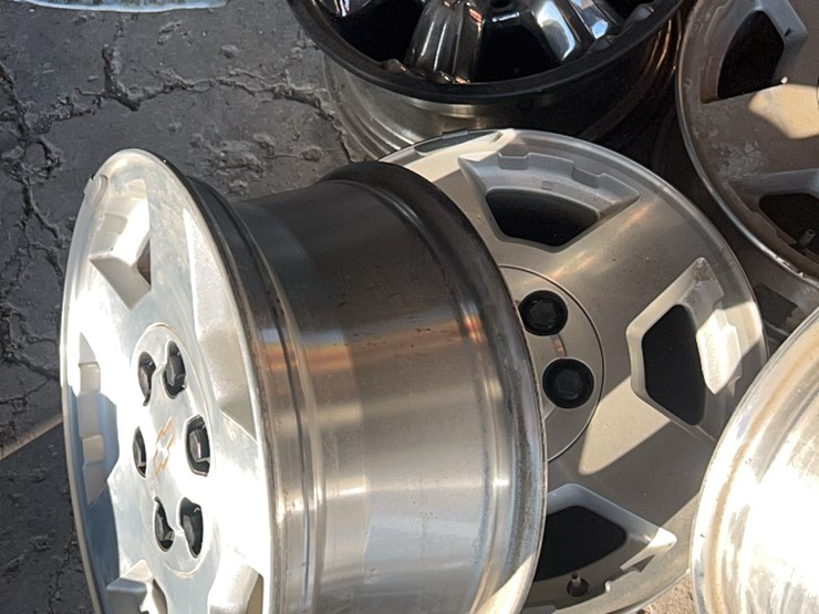 (5)-6-hole-chevy-rims,-complete-set-of-four-with-lug-nuts,-plus-one-extra-image-7