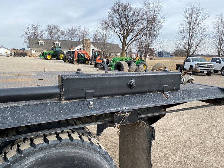 1999-mack-rd690s-image-32