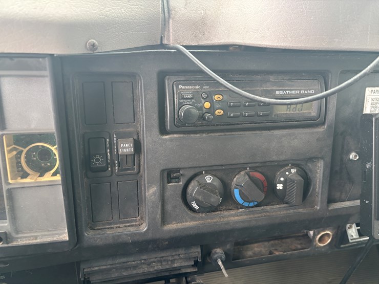 2000-international-4700-image-25