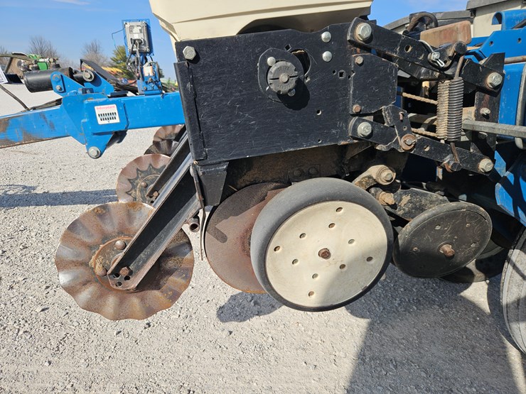 2004-kinze-3000-image-6