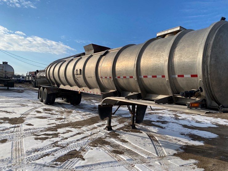 1980-trailmobile-tanker-image-4