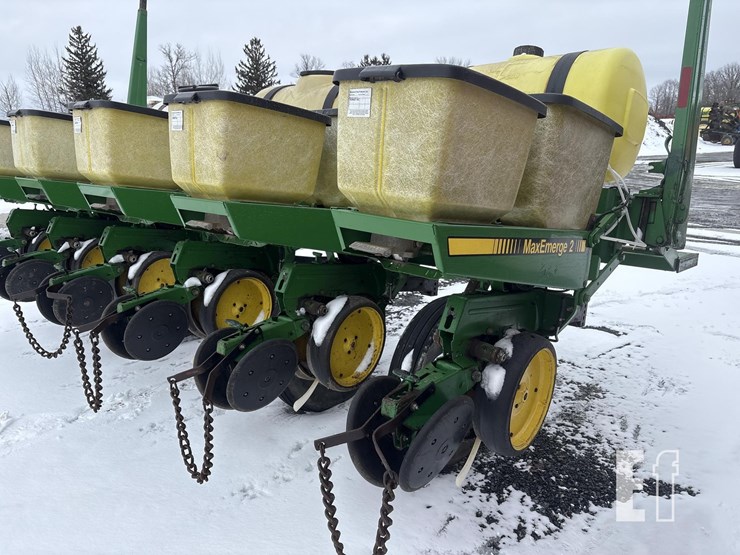 john-deere-7000-image-8