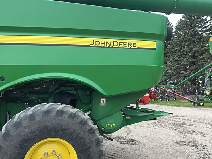 2014-john-deere-s680-image-46