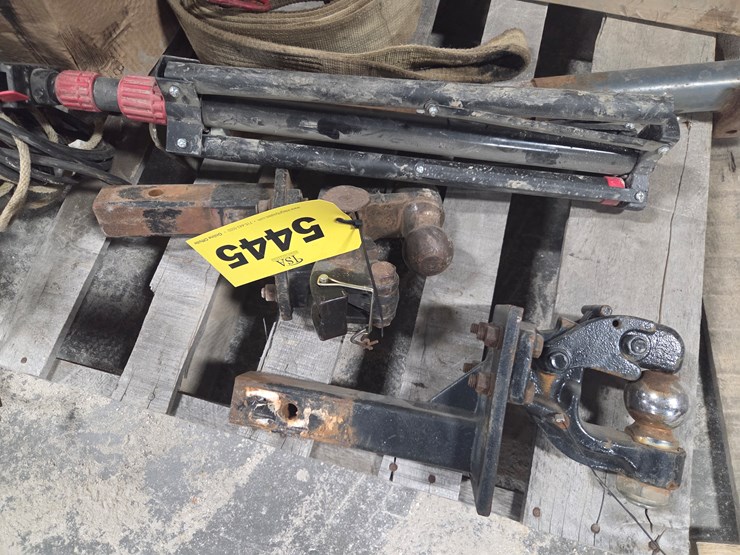 #5445-•-hitches,-welding-screen,-jack,-pump,-and-more-image-6