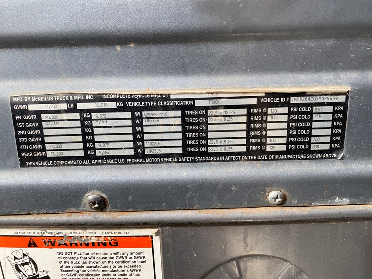 1999-mack-rd690s-image-79