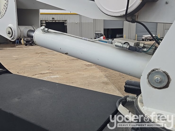 2019-ford-f550-image-25