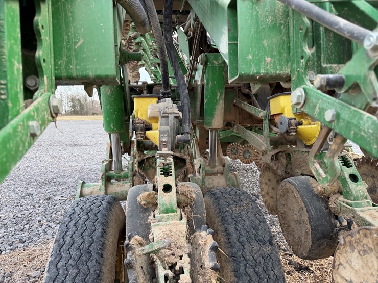 john-deere-1790-image-37