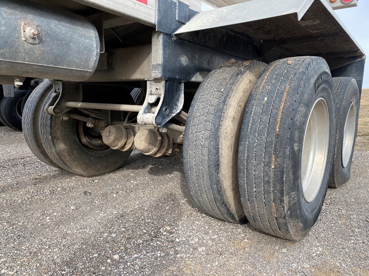 #504-•-2012-northern-8,500-gallon-semi-manure-tanker-(has-wi-title)-(waupun,-wi)-image-23
