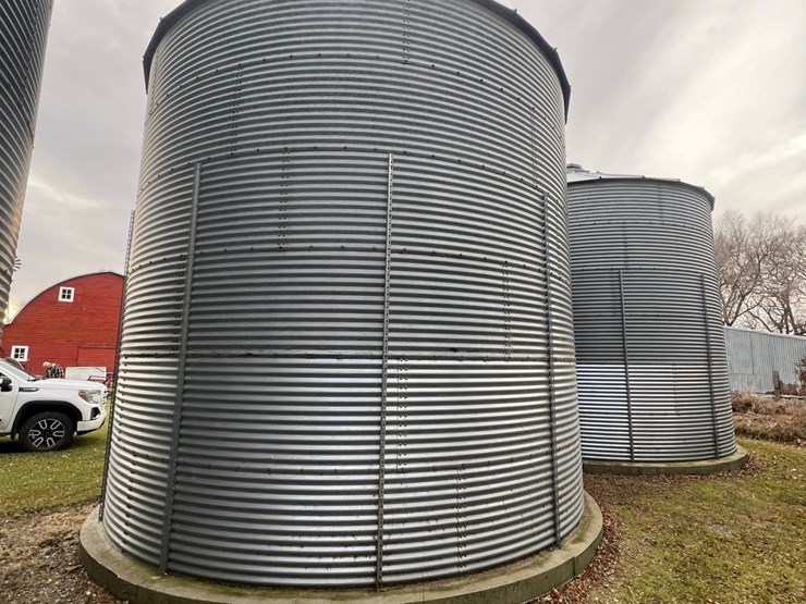 lot-24.-3,250-bu.-columbian-grain-bin-to-be-moved-(bin-2)-image-11