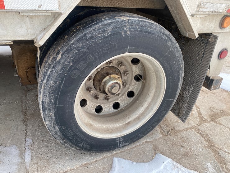 #572-•-2002-doonan-48'-step-deck-semi-trailer-with-ramps-(has-wi-title)-(reedsville,-wi)-image-27