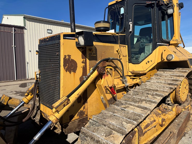 caterpillar-d6m-image-8