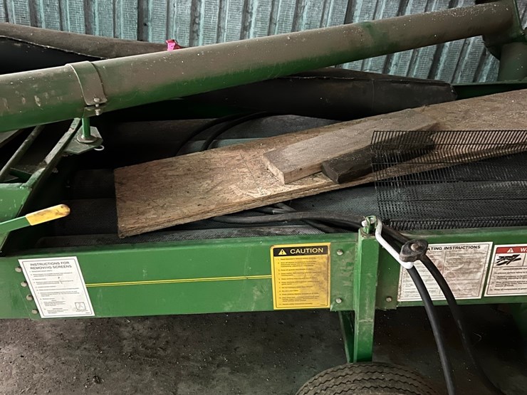 lot-35.-5-tube-model-572--kwik-kleen,-hyd.-drive,-wheat-screens,-always-shedded-image-6