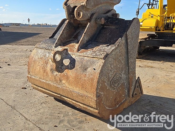 2022-komatsu-pc360-lc-11-image-12
