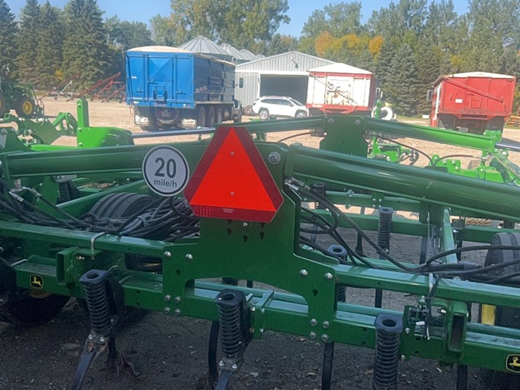 2024-john-deere-52-image-78