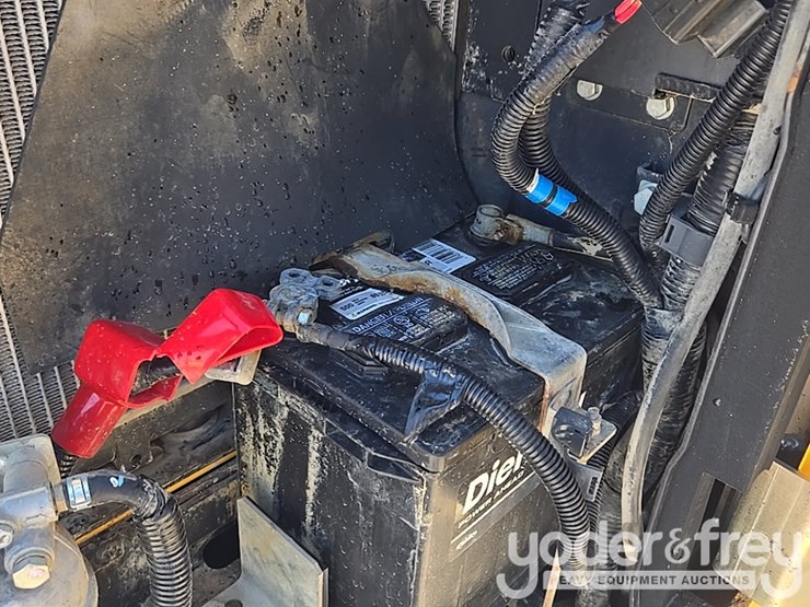 2020-deere-35g-image-63