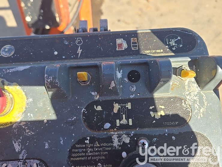 2017-jlg-600aj-image-73