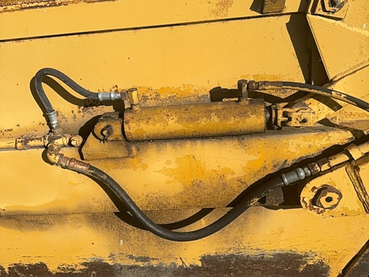 10-yard-ashland-scraper,-hydraulic-push-off,-very-heavy-duty,-works-good-image-27