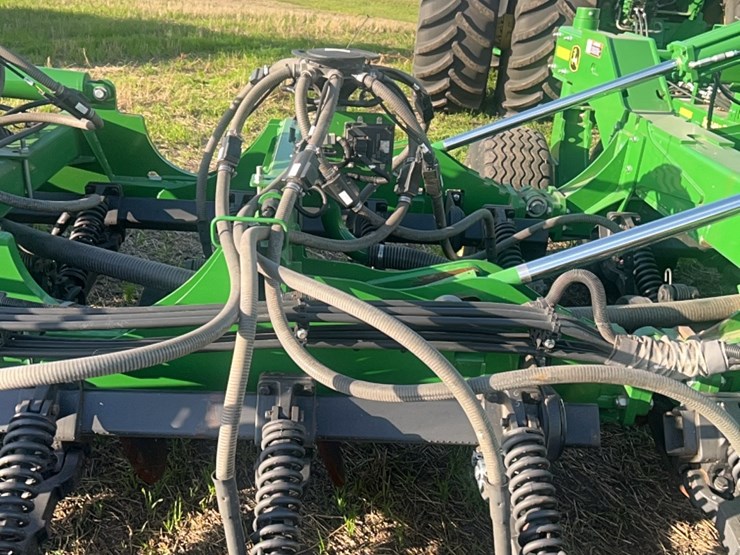 2018-john-deere-1910-image-134