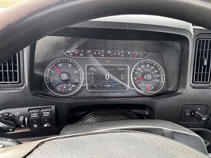 2020-international-prostar-image-23