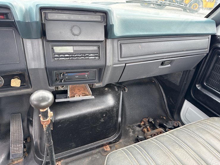 1994-ford-f800-image-29