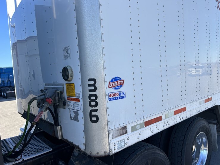 2014-utility-53'-image-8