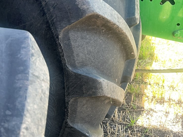 2016-john-deere-9520r-image-97