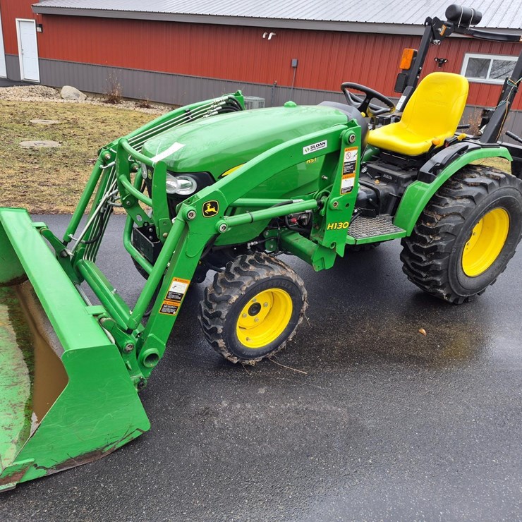 JOHN DEERE 2032R