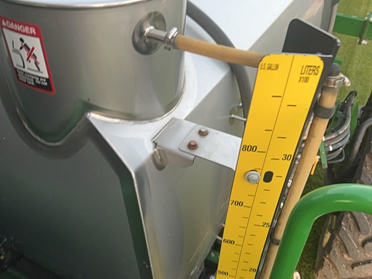 2014-john-deere-r4030-image-45