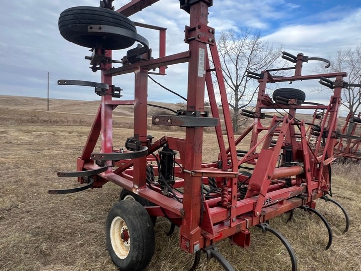 case-ih-5600-image-22