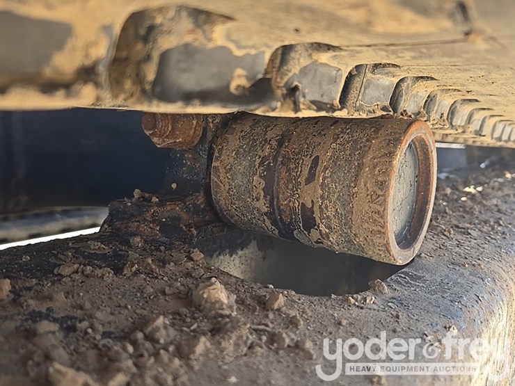 2020-deere-35g-image-40