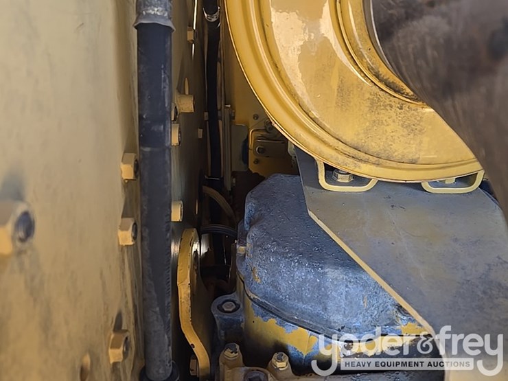 2005-caterpillar-140h-vhp-plus-image-94