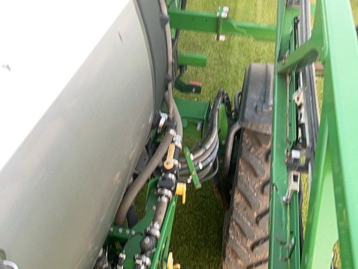2014-john-deere-r4030-image-51